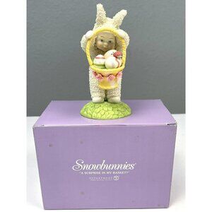 2006 DEPARTMENT 56 Snowbunnies "A Surprise In My Basket" Figurine 56.06976 EUC